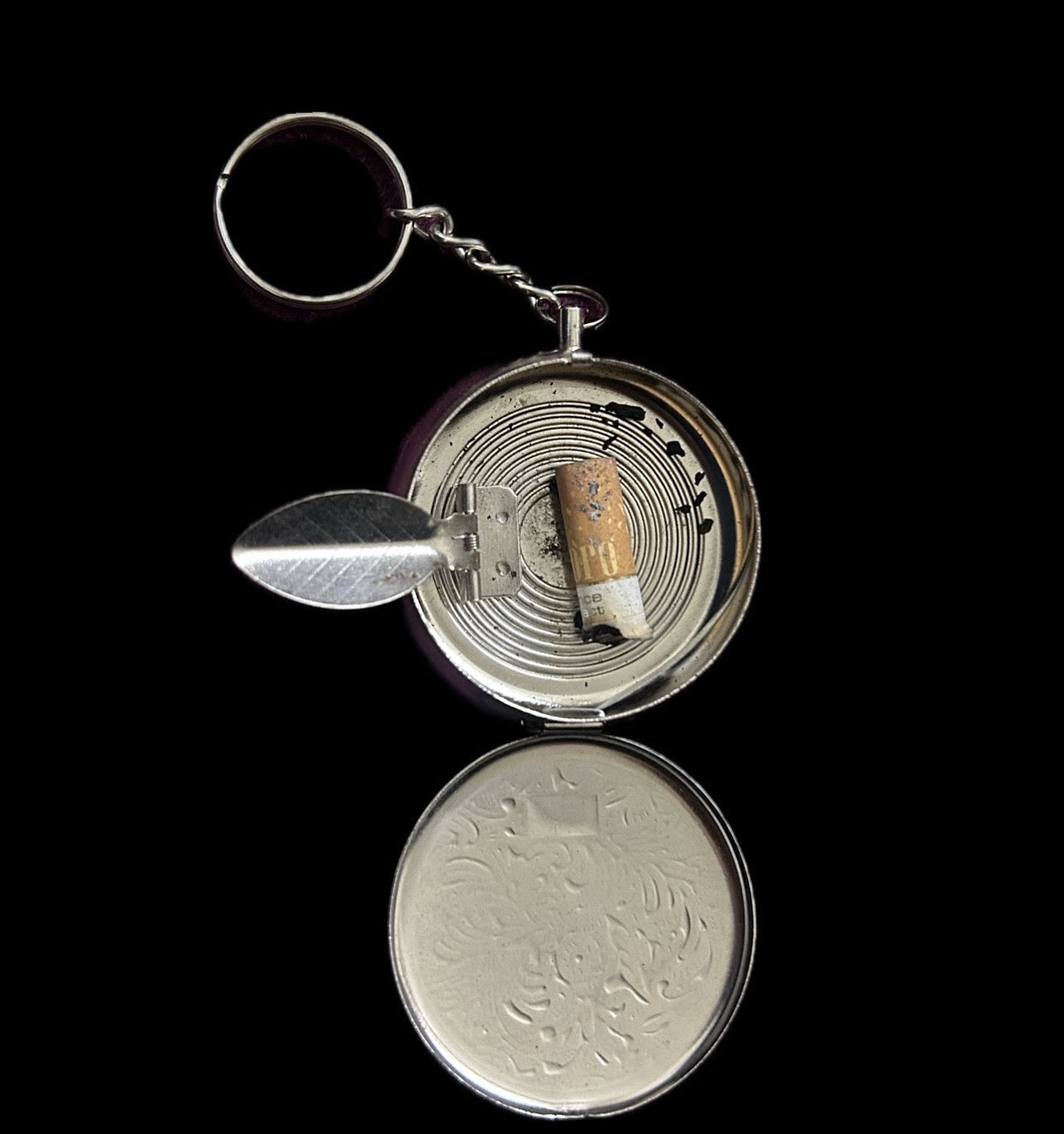 Chromeo ashtray keychain